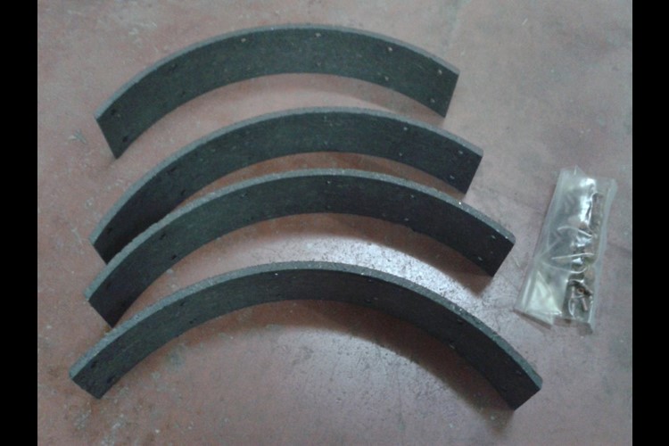 Brake linings  with pin clinches front or rear 15CV