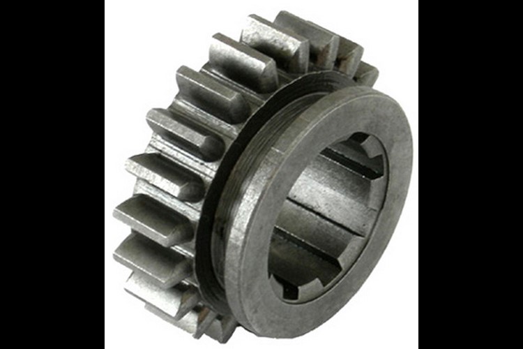 First and reverse speed main shaft gear